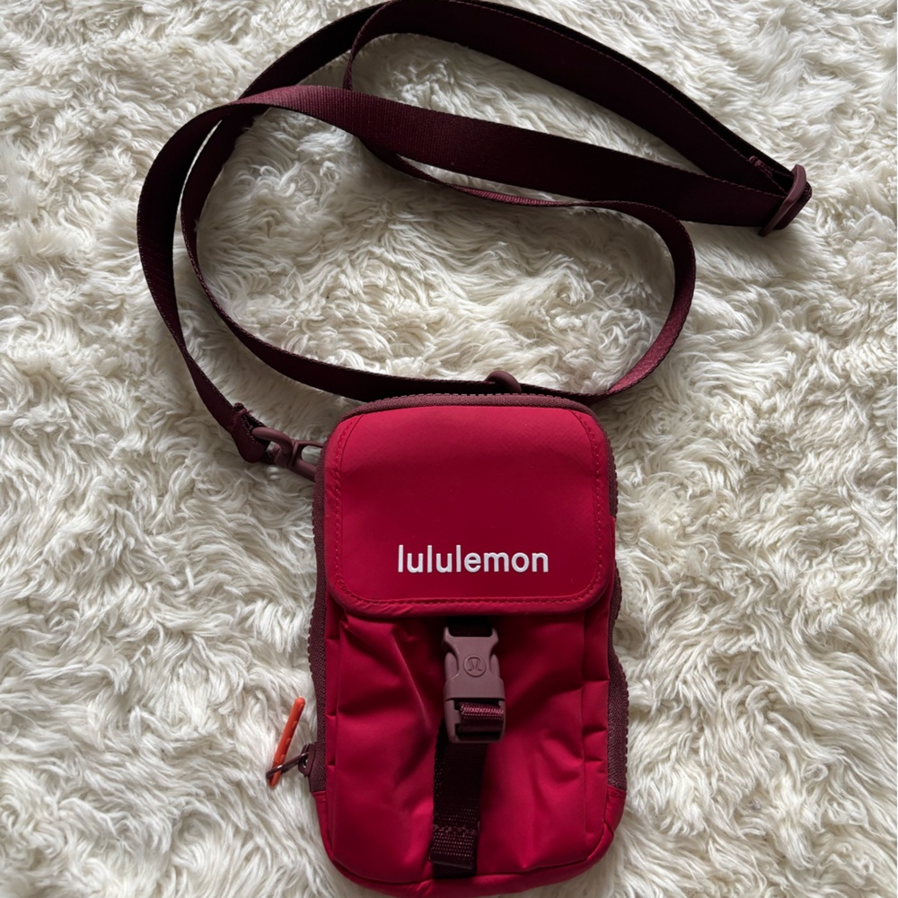 Lululemon Athletica Lunar New Year Zip-Top Crossbody Bag - Picture 1 of 12